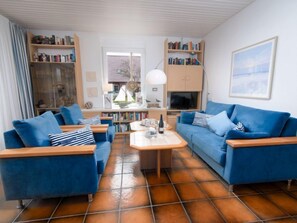 TV, DVD player - Achtern Diek 24 by Interhome (Norddeich)