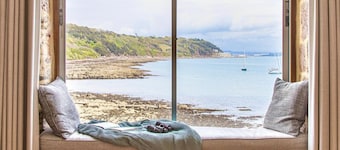Emelle, Kingsand, near the water's edge