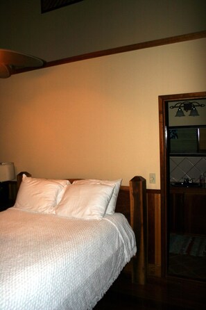 2 多间卧室、客房内保险箱、WiFi、床单