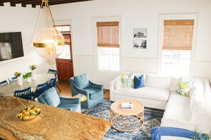 Smart TV - Guesthouse Charleston: SOUTH (82 B) (Charleston)