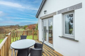 Outdoor dining - Sundowners, panoramic views of countryside & sea (Trevalga)