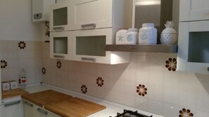 洗碗機、咖啡機/沖茶器、廚房用具/餐具/器皿