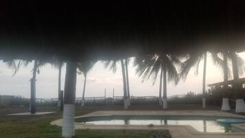 Utomhuspool