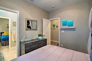 4 Schlafzimmer, laptopgeeigneter Arbeitsplatz, Bügeleisen/Bügelbrett