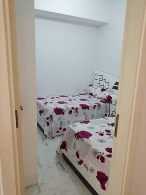 Deluxe-Studio, 1 Doppelbett und Schlafsofa, Meerblick | Individuell dekoriert, individuell eingerichtet, Verdunkelungsvorhänge