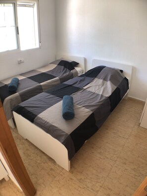 2 bedrooms, in-room safe, iron/ironing board, free WiFi