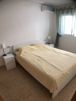 2 slaapkamers, een kluis op de kamer, een strijkplank/strijkijzer