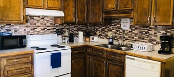 Bring your boat bungalow, pet friendly, close to Topsail Beach & marina