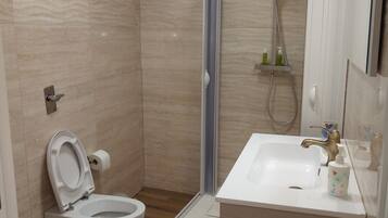 Kostenlose Toilettenartikel, Haartrockner