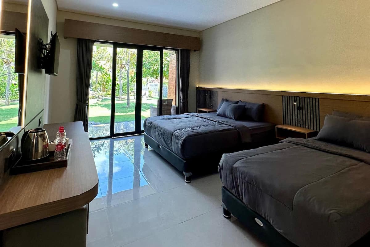 Superior Triple Room, Park View
