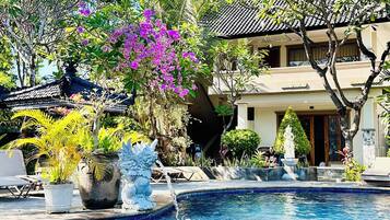 Outdoor pool, open 8:00 AM to 8:00 PM, sun loungers