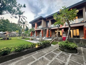 Garden - Puri Bali Lovina (Buleleng)