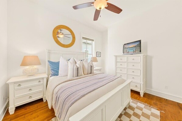 4 bedrooms, iron/ironing board, free WiFi, bed sheets