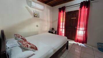 2 soverom, strykejern/-brett, wi-fi (inkludert) og sengetøy