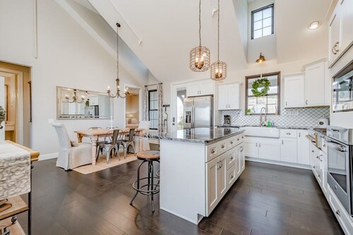 Private Pool Paradise/Luxury Home Stunning Table Rock Lake Views/Branson Close