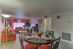 Interior - Condominium at a very centric location in Cape Coral (Cape Coral)