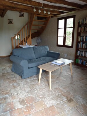 Interior - Modernised one bedroom house in the heart of the Touraine countryside (Charnizay)