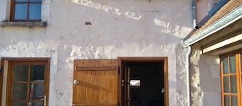 Casa modernizada de un dormitorio en el corazón de la campiña de Touraine