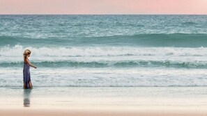 Beach - PRIVATE POOL - STYLISH - WALK TO BEACH & SHOPS (Sunshine Beach)