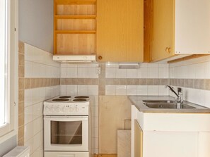 Fridge, microwave, oven, dishwasher - Kinttaanpirtti by Interhome (Salla)