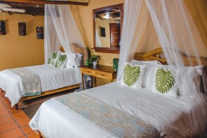 10 bedrooms, free WiFi, bed sheets - Private Mayan Garden Estate in the heart of the Jungle (Tower Hill Village)