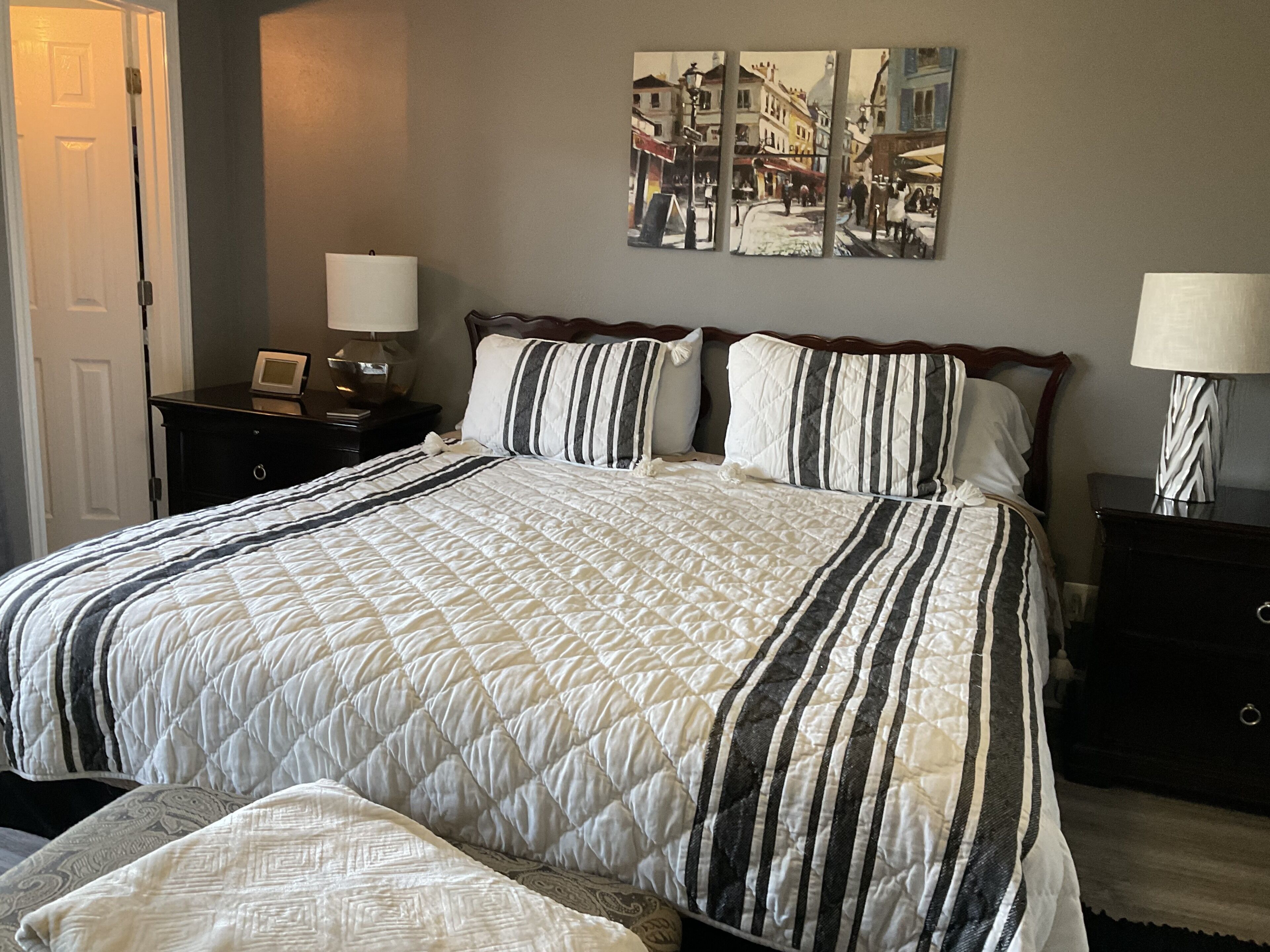 3 chambres, fer et planche à repasser, Wi-Fi, draps fournis