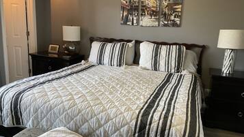 3 chambres, fer et planche à repasser, Wi-Fi, draps fournis