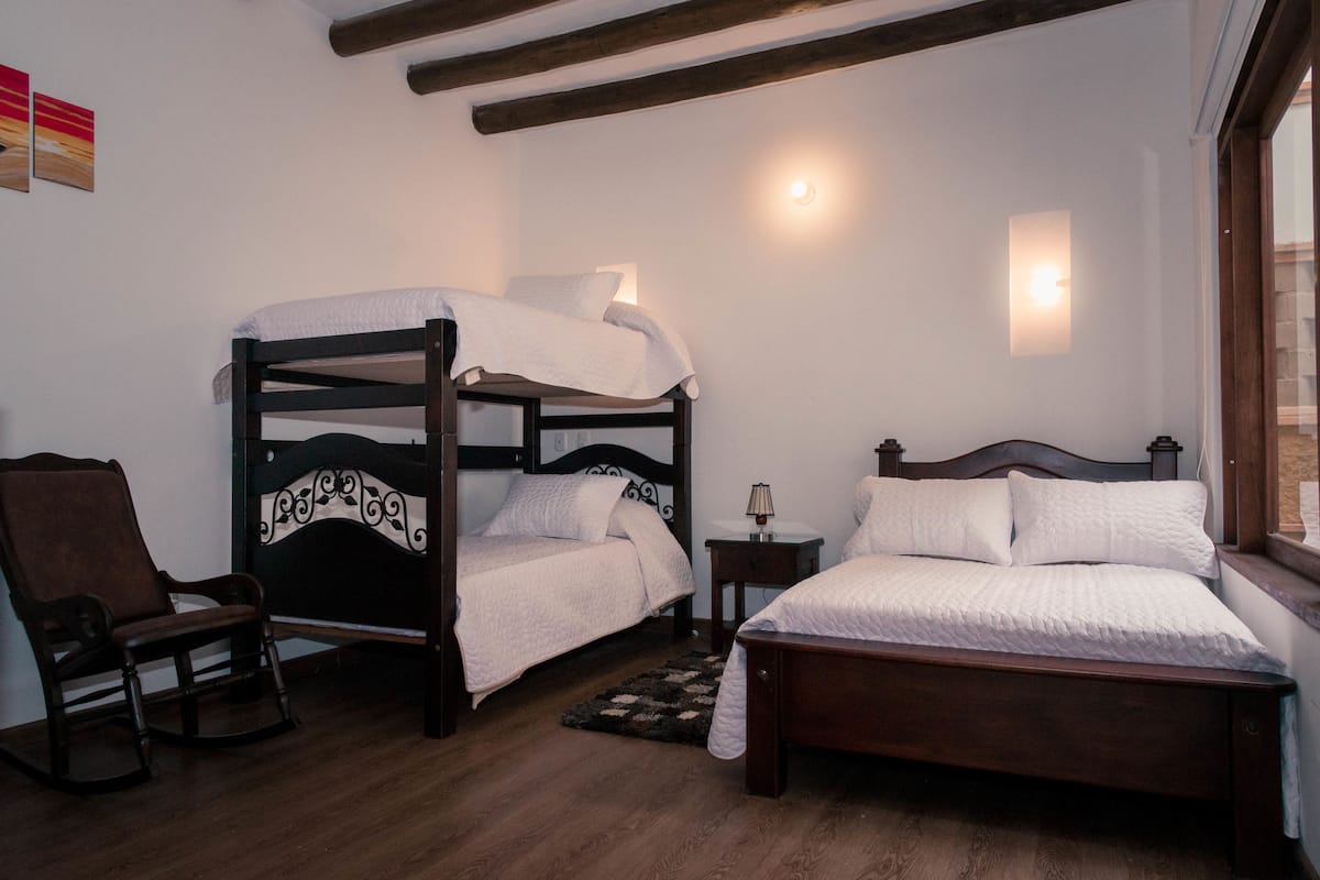 Habitación familiar | Wifi gratis, ropa de cama, accesible en silla de ruedas