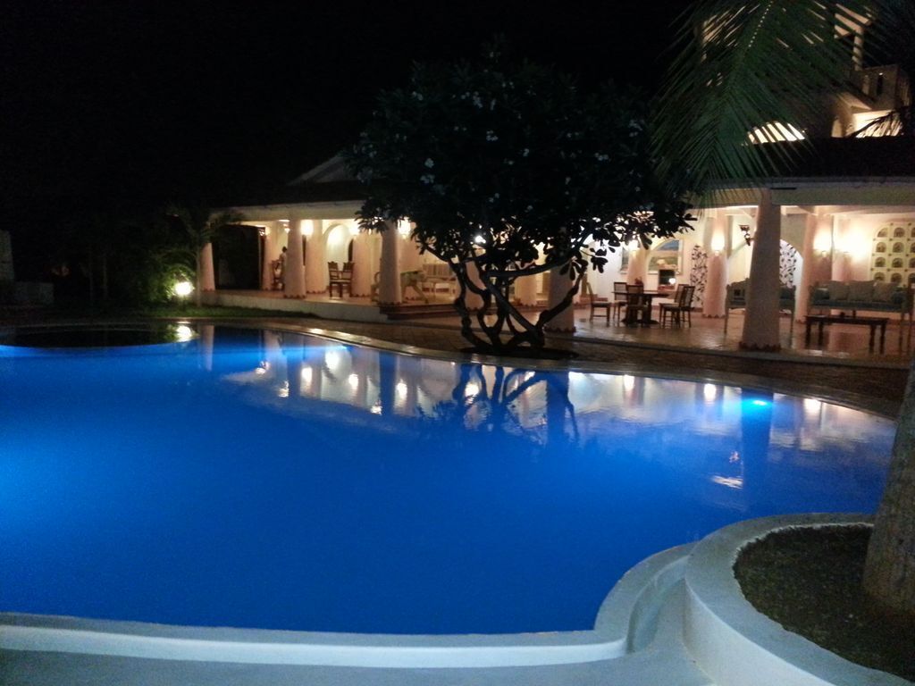 Kolam renang terbuka