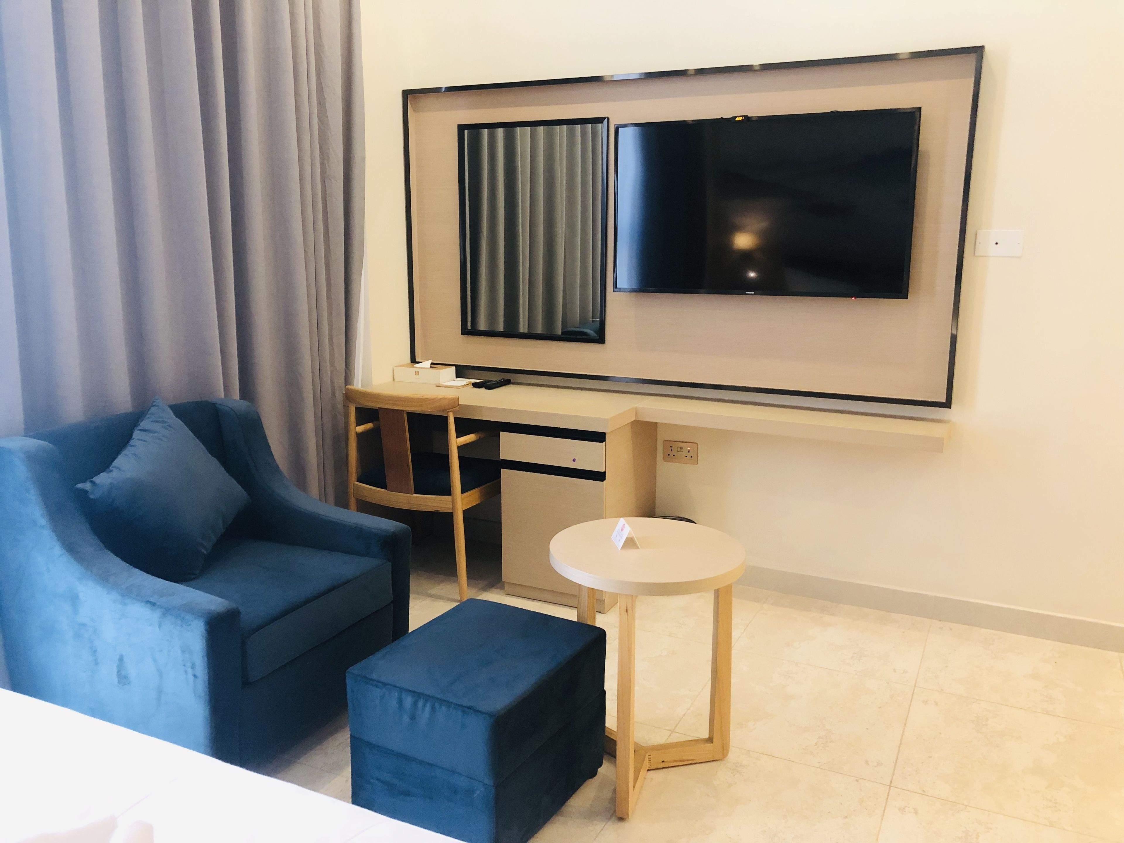 Télévision à écran plat