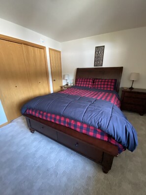 2 chambres, fer et planche à repasser, Wi-Fi, literie fournie