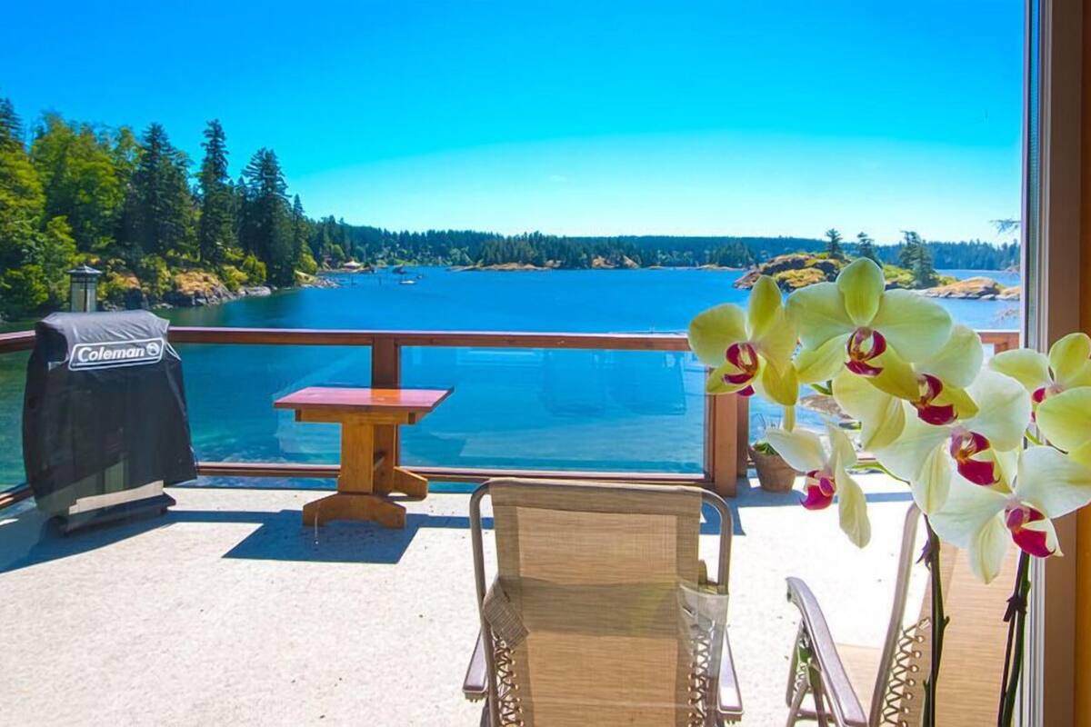 Honeymoon Suite | Beach/ocean view