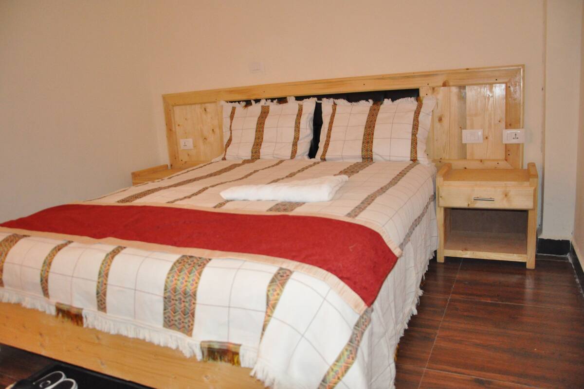 King Room (1 king bed) | Kostenloses WLAN, Bettwäsche