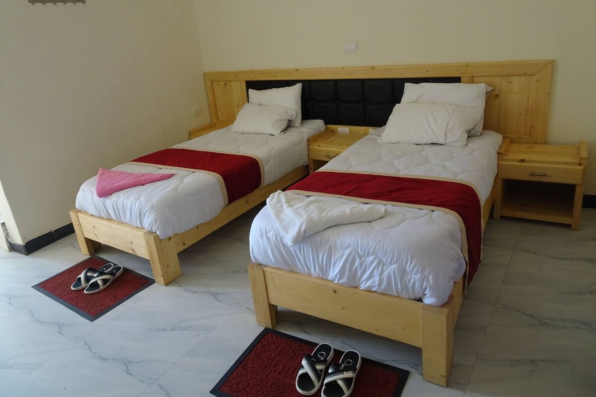Free WiFi, bed sheets
