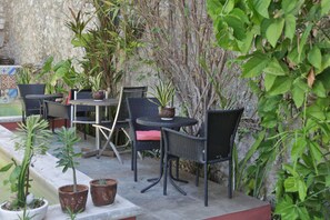 BBQ/picnic area - La Pantera Negra Gallery and B&B (Mérida)