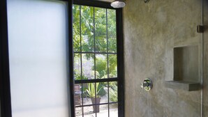 Signature Room, 1 Katil Ratu (Queen), Pool Access | Pancuran Bilik Mandi