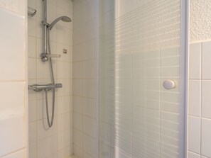 Bathroom - Les Jardins de l'Océan by Interhome (Vaux Sur Mer)