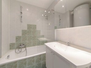 Bathroom - Tivoli 37 with parking by Interhome (Bredene)