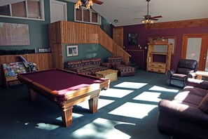 TV, peis og DVD-spiller