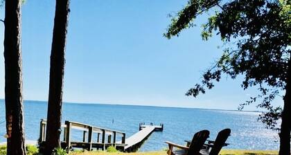 Pamlico Cottage - Waterfront near Bath & Belhaven - Pet Friendly - 3 Bds 2 Baths
