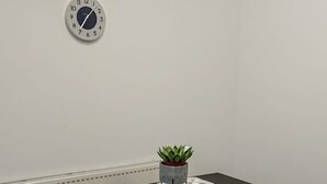 Private kitchen - Entire 3 Bed House (Canterbury)