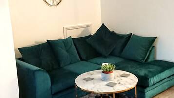 Family House | Living area | Flat-screen TV