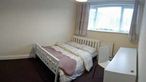 Room - Entire 3 Bed House (Canterbury)