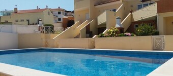 Wonderful villa composed of 3 bedrooms with wardrobes, 2 complete bathrooms.