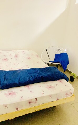 City-Apartment, 1 Schlafzimmer, Nichtraucher, eigenes Bad | 1 Schlafzimmer, Daunenbettdecken, Betten mit Memory-Foam-Matratzen