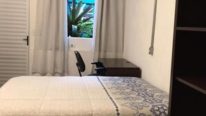 Hypo-allergenic bedding available, blackout drapes, WiFi (free) - Imagina Hostel (São Paulo)