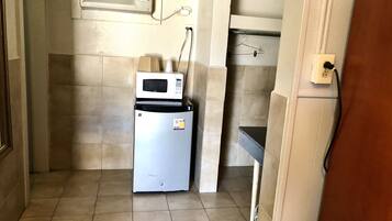 Basic Single Room | Individually furnished, free WiFi, bed sheets