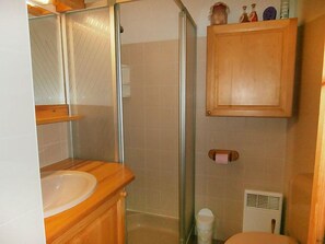Bathroom - Jardins Alpins 5 by Interhome (Saint Gervais)