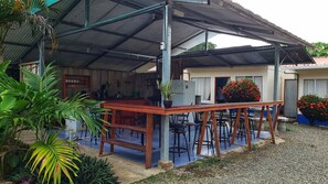 Fridge, microwave - Saltish Hotel & Villas (Bahía Ballena)
