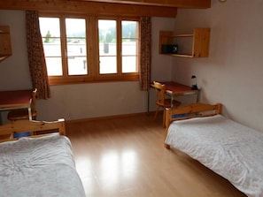 6 bedrooms, internet - Henry (2. Stock) by Interhome (Schönried)